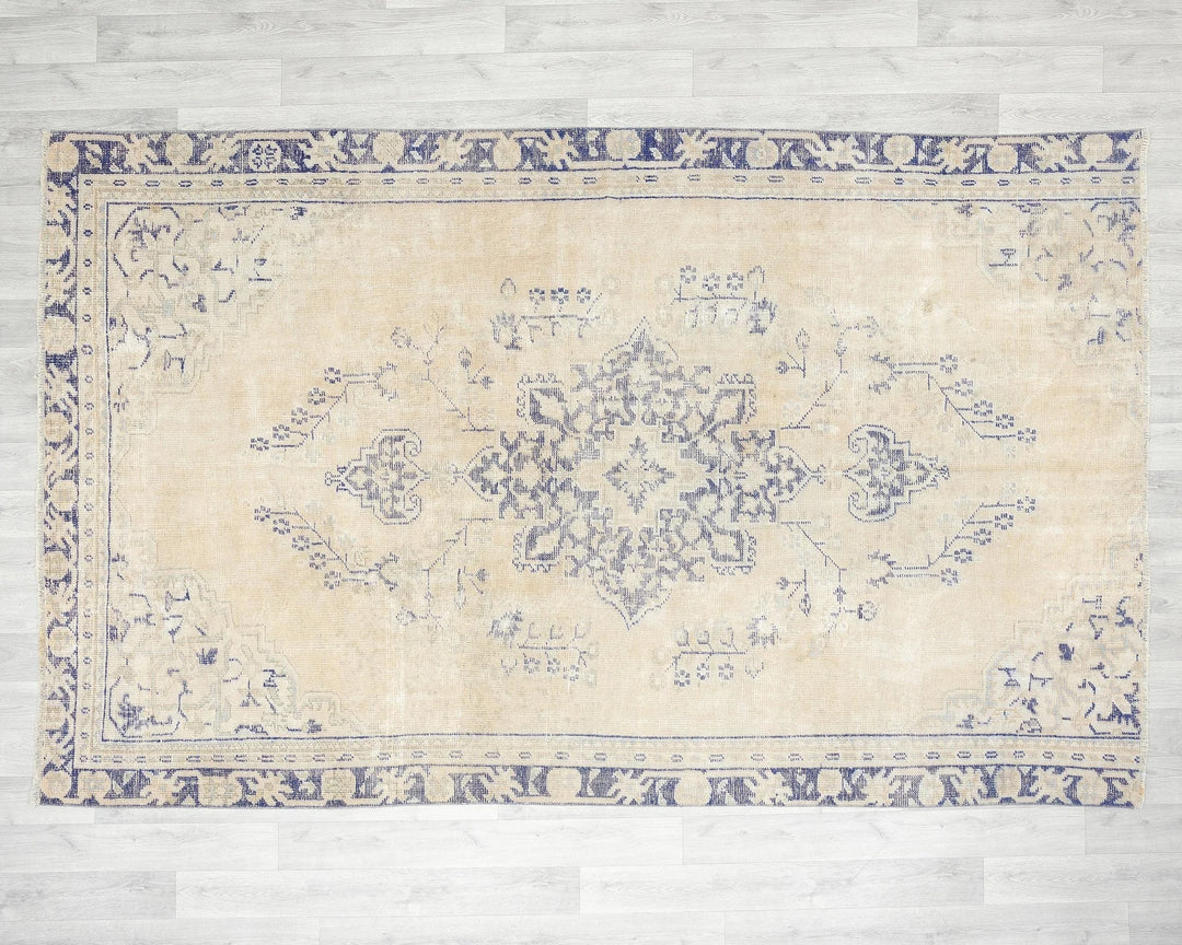 Neutral Oushak Rug 5' 9" x 8' 11" | No. VR62908