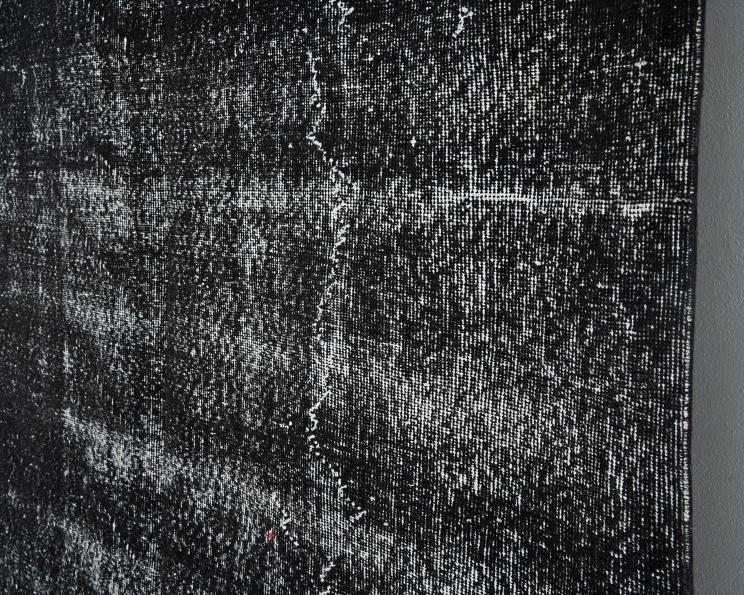 Black Oushak Rug 9' 4" x 5' 7" | No. VR62908