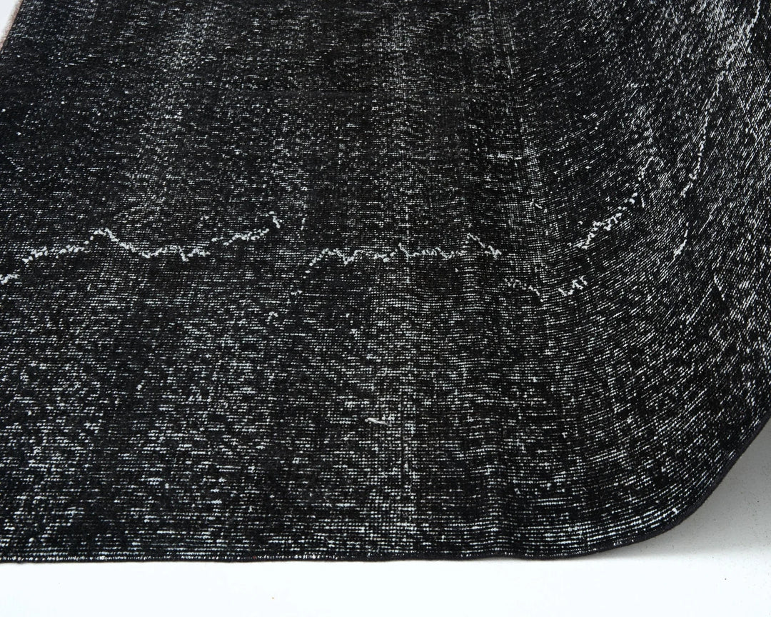 Black Oushak Rug 9' 4" x 5' 7" | No. VR62908