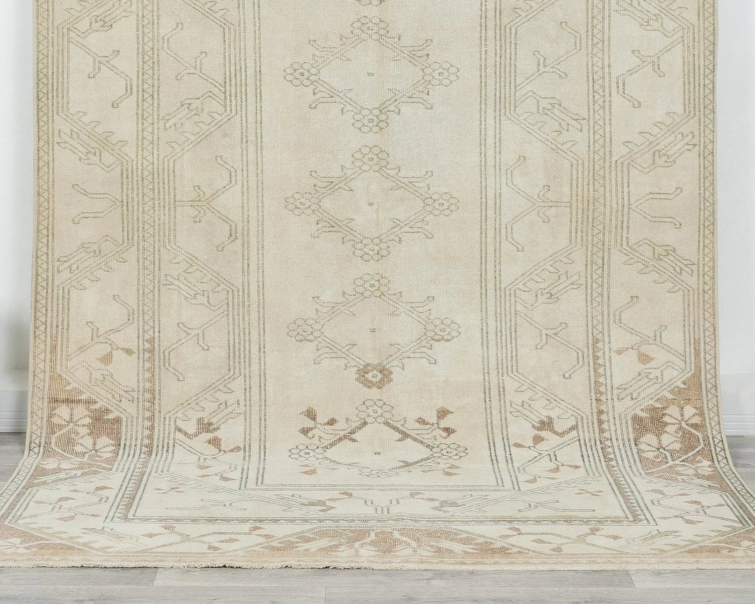 Beige Turkish Oushak Rug 5'11" x 9'2" Hand-Knotted | No. VR64043