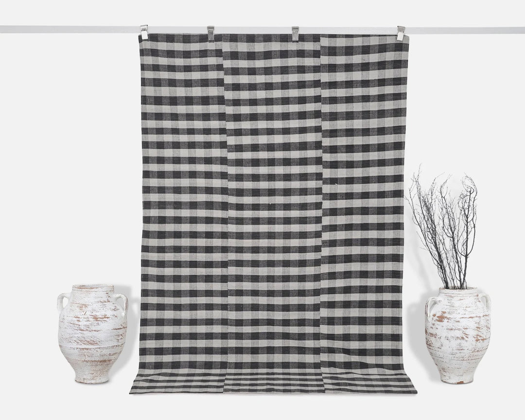 Black Kilim Rug 5' x 7' 7" | No. VR64130