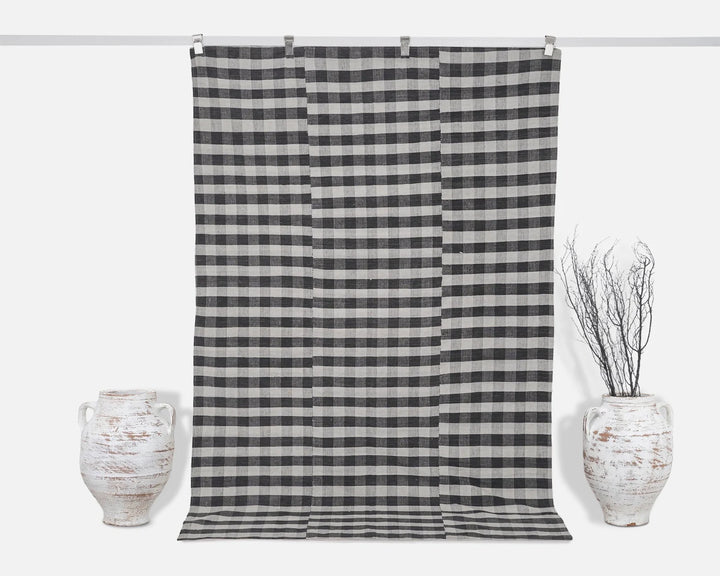 Black Kilim Rug 5' x 7' 7" | No. VR64130