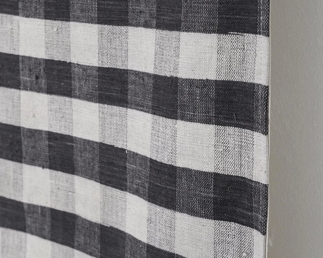Black Kilim Rug 5' x 7' 7" | No. VR64130