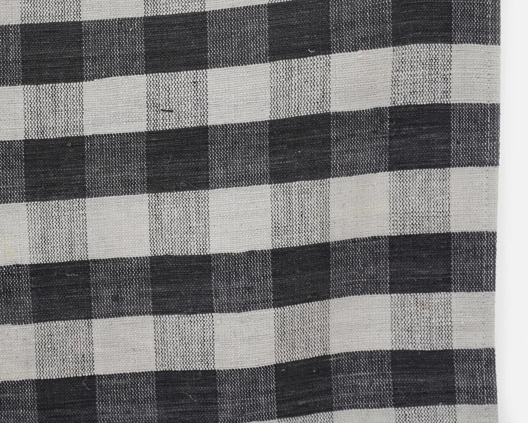 Black Kilim Rug 5' x 7' 7" | No. VR64130