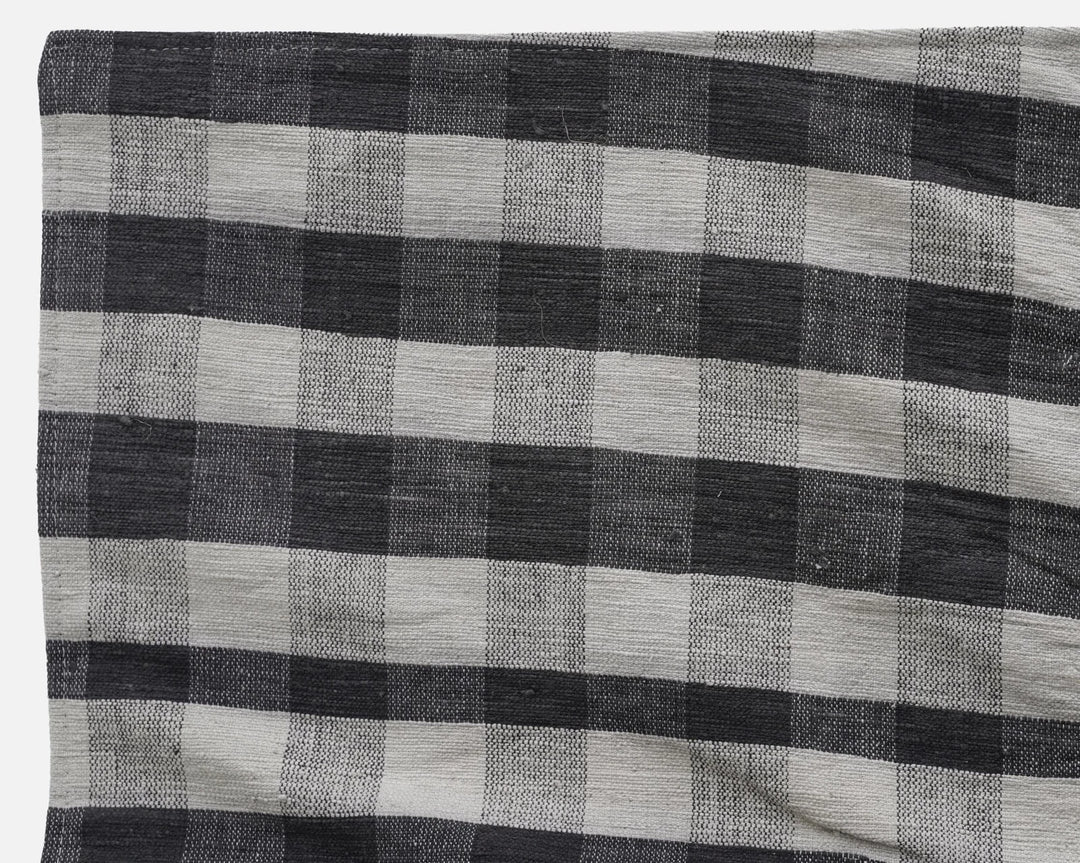 Black Kilim Rug 5' x 7' 7" | No. VR64130