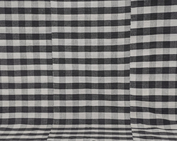 Black Kilim Rug 5' x 7' 7" | No. VR64130