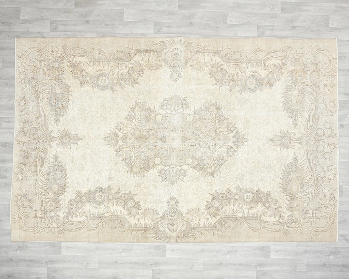 Beige Turkish Oushak Rug 6'11" x 10'2" Hand-Knotted | No. VR64236