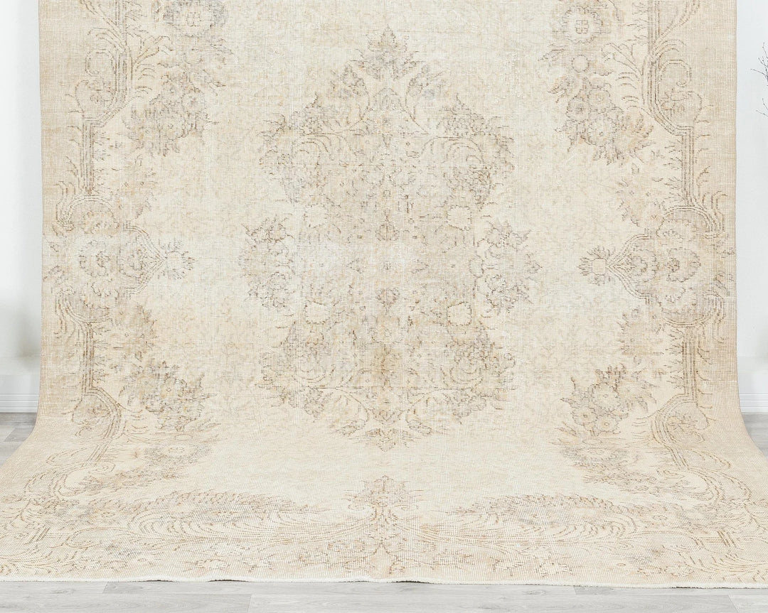 Beige Turkish Oushak Rug 6'11" x 10'2" Hand-Knotted | No. VR64236