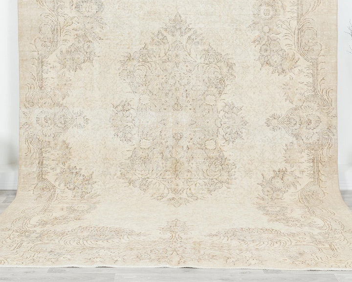 Beige Turkish Oushak Rug 6'11" x 10'2" Hand-Knotted | No. VR64236