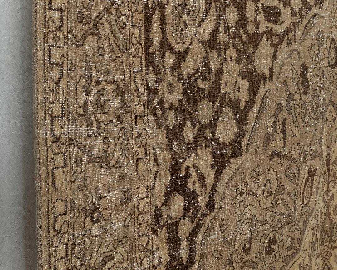 Beige Turkish Oushak Rug 7' x 10' 6" Hand-Knotted close-up