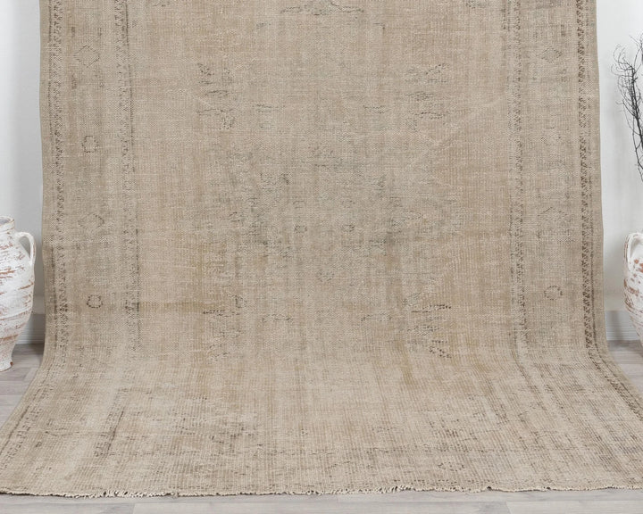 Beige Turkish Oushak Rug 6' 11" x 9' 11" Hand-Knotted | No. VR64270