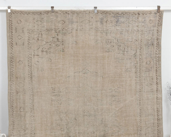 Beige Turkish Oushak Rug 6' 11" x 9' 11" Hand-Knotted | No. VR64270
