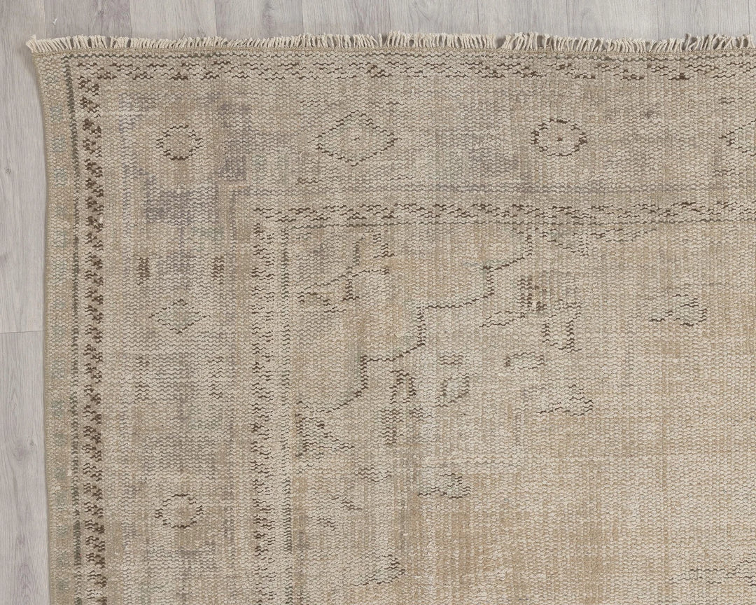 Beige Turkish Oushak Rug 6' 11" x 9' 11" Hand-Knotted | No. VR64270