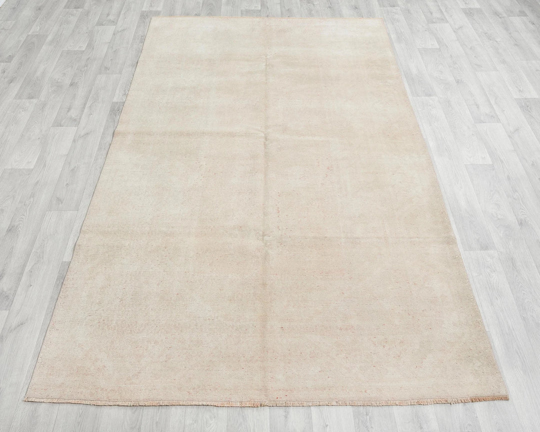 Beige Turkish Oushak Rug 4' 9" x 7' 10" Hand-Knotted | No. VR64343