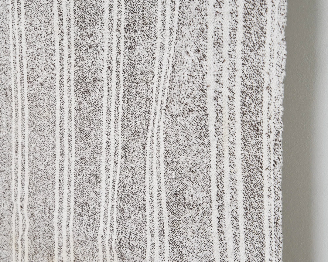 Gray Kilim Rug 4' 7" x 9' 4" | No. VR64555