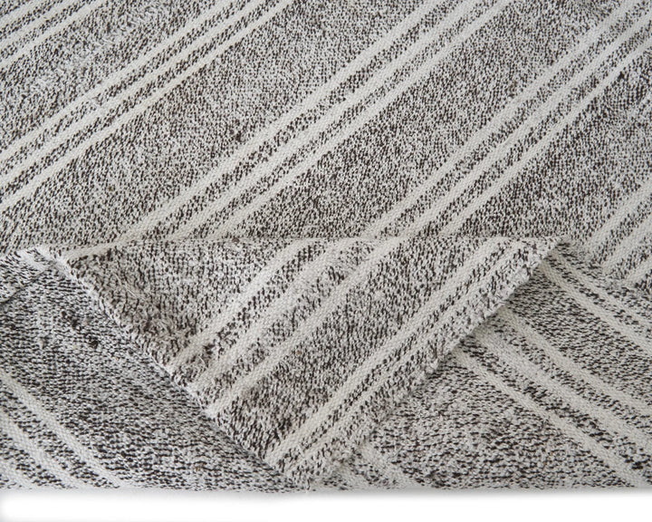 Gray Kilim Rug 4' 7" x 9' 4" | No. VR64555
