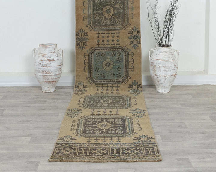 Beige Turkish Oushak Rug 2'6" x 11'10" Hand-Knotted detail