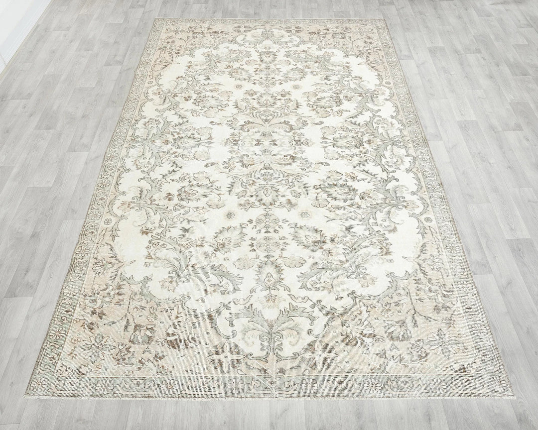 Beige Oushak Rug 6' 4" x 10' 1" | No. VR64954