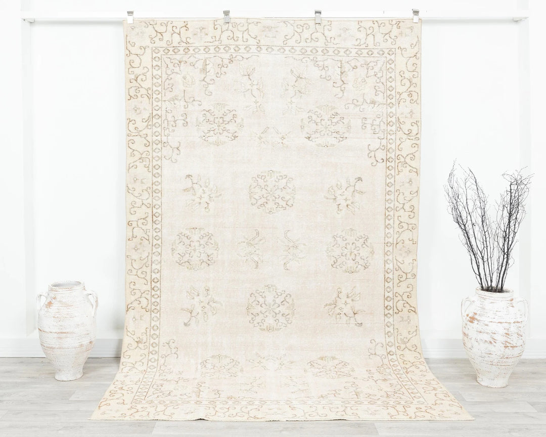 Beige Turkish Oushak Rug 5'10" x 9'1" Hand-Knotted | No. VR65238