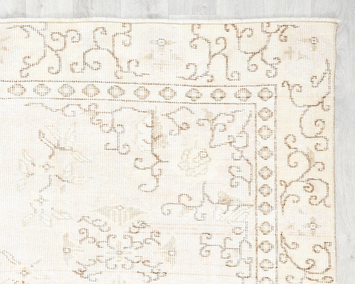 Beige Turkish Oushak Rug 5'10" x 9'1" Hand-Knotted | No. VR65238