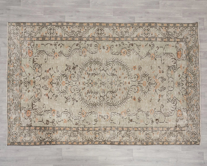 Beige Oushak Rug 5' 8" x 9' 3" | No. VR65501
