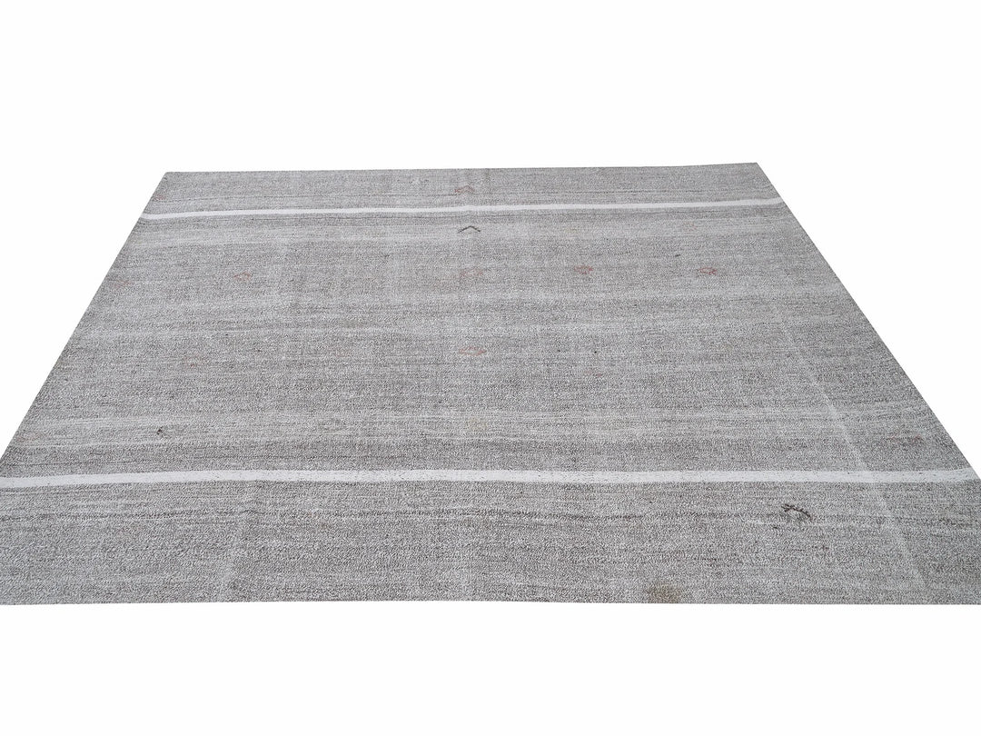 Gray Kilim Rug 5' 11" x 7' 7" | No. VR65756