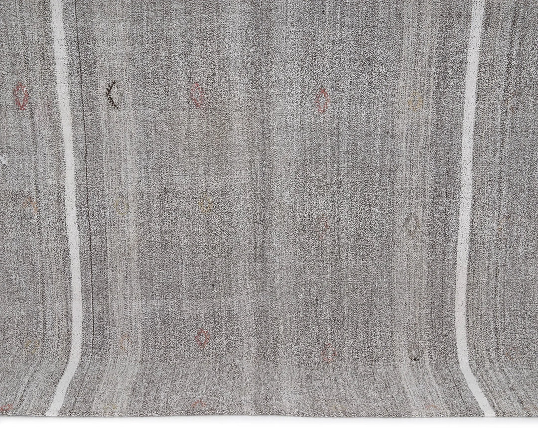 Gray Kilim Rug 5' 11" x 7' 7" | No. VR65756
