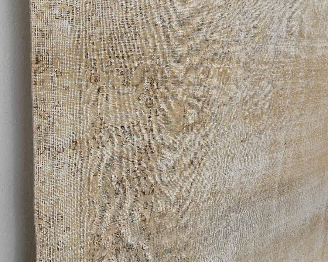 Beige Turkish Oushak Rug 9'5" x 12'9" Hand-Knotted close-up