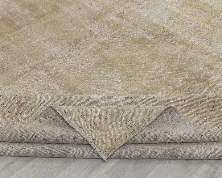Beige Turkish Oushak Rug 9'5" x 12'9" Hand-Knotted field