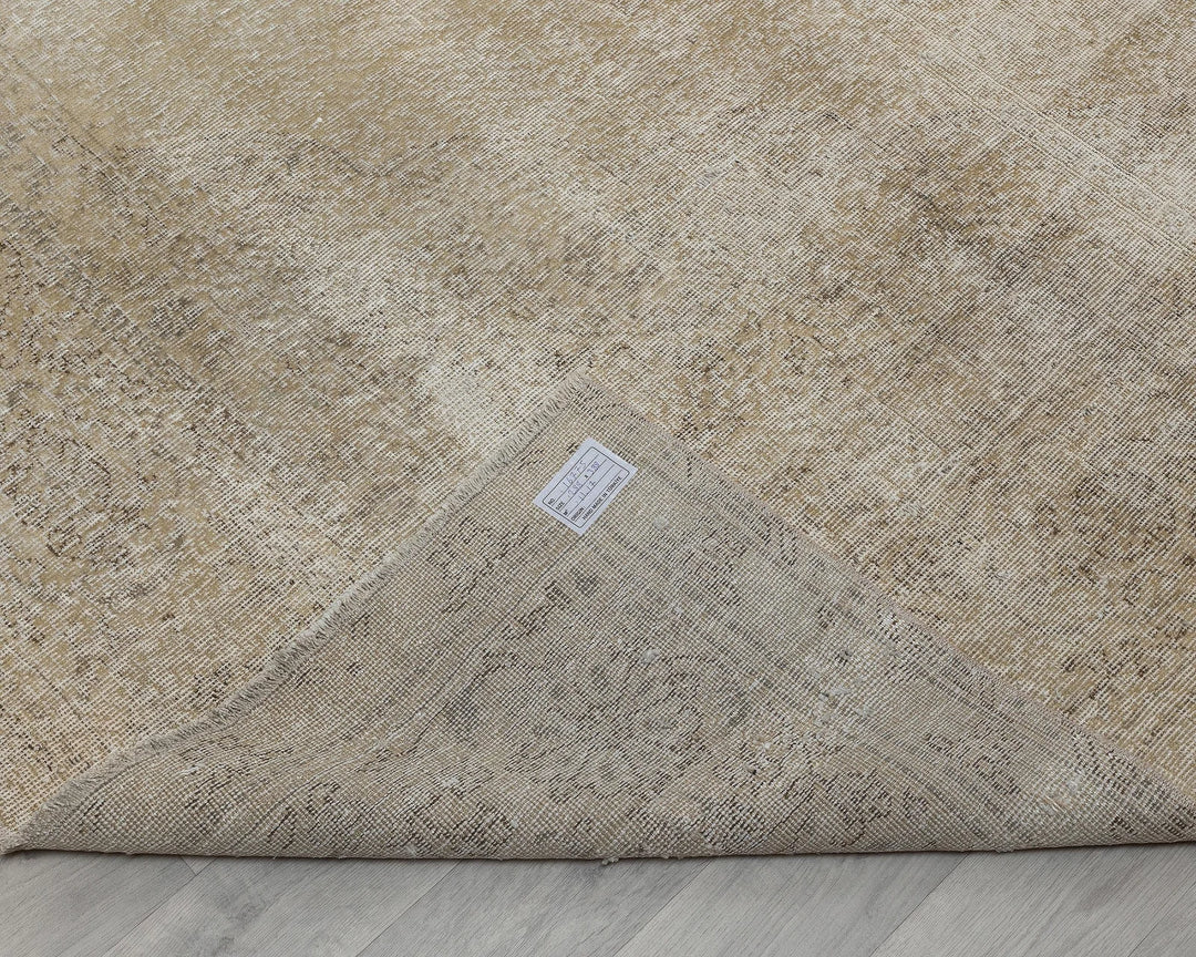 Beige Turkish Oushak Rug 9'5" x 12'9" Hand-Knotted texture