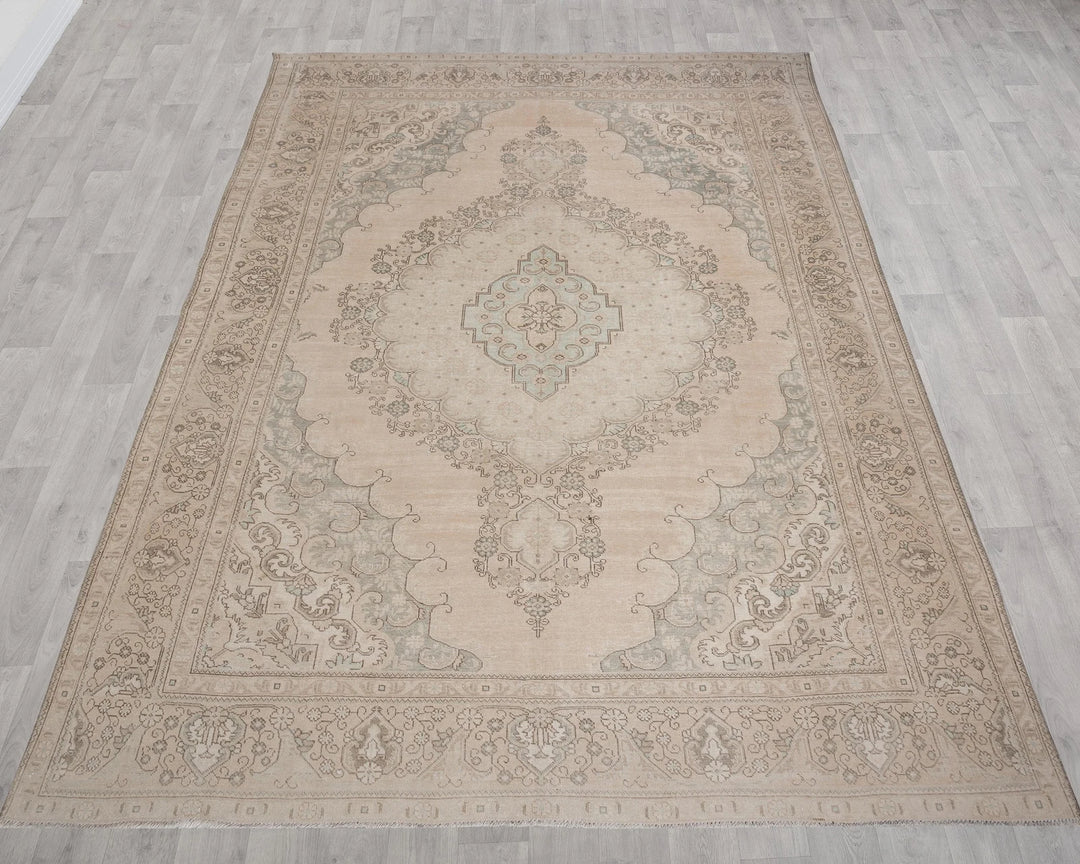Beige Turkish Oushak Rug 9'6" x 13'1" Hand-Knotted | No. VR65890