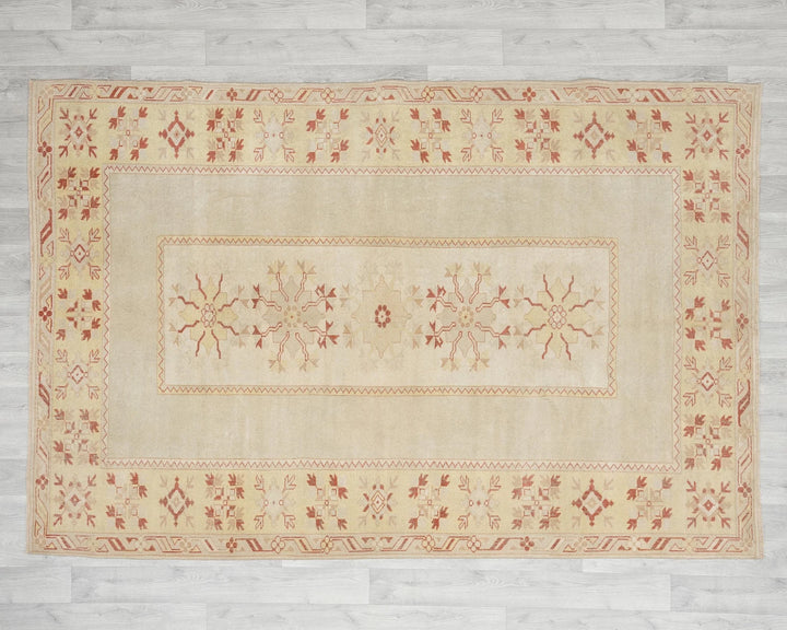 Beige Oushak Rug 5' 5" x 7' 11" | No. VR66119