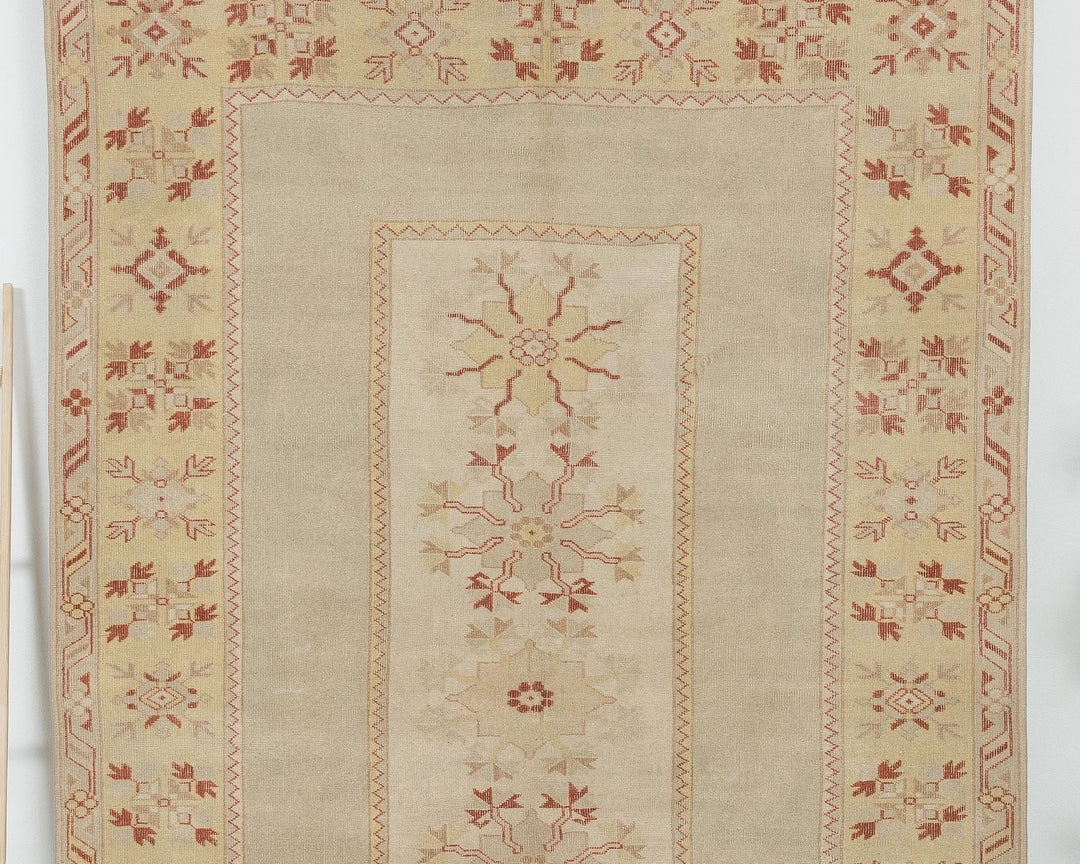 Beige Oushak Rug 5' 5" x 7' 11" | No. VR66119
