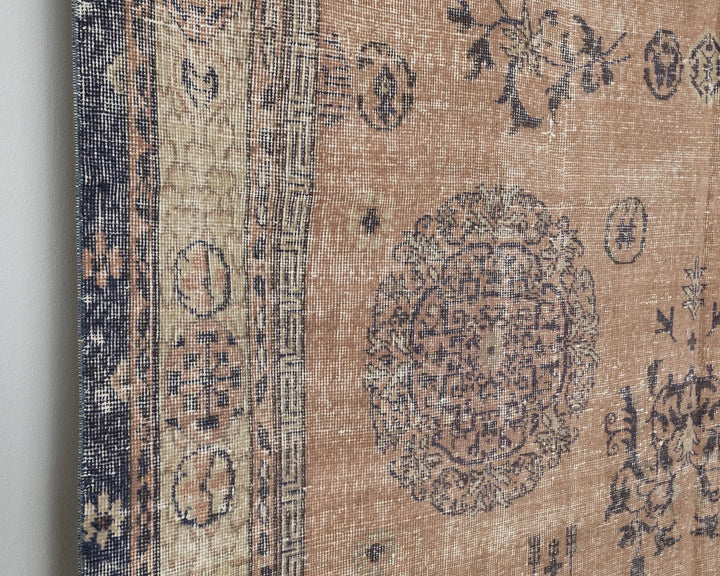 Multicolor Turkish Oushak Rug 6'7" x 10'4" Hand-Knotted close-up