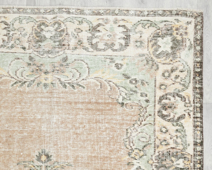 Beige Turkish Oushak Rug 5' x 8' 5" Hand-Knotted pattern