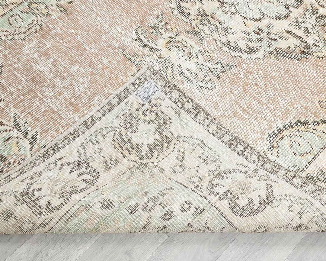 Beige Turkish Oushak Rug 5' x 8' 5" Hand-Knotted texture