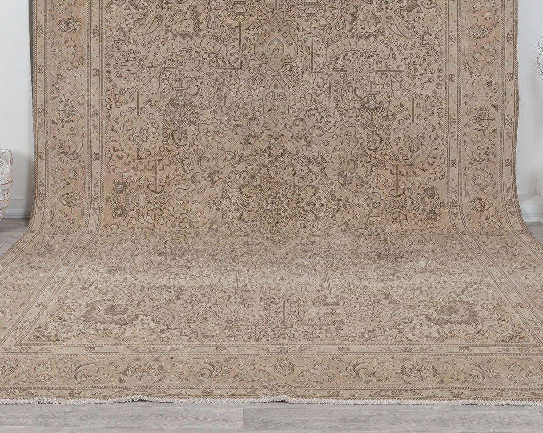 Beige Turkish Oushak Rug 9' 4" x 12' 8" Hand-Knotted | No. VR66343