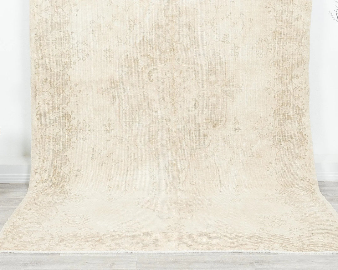 Beige Turkish Oushak Rug 5'10" x 9'4" Hand-Knotted | No. VR66345