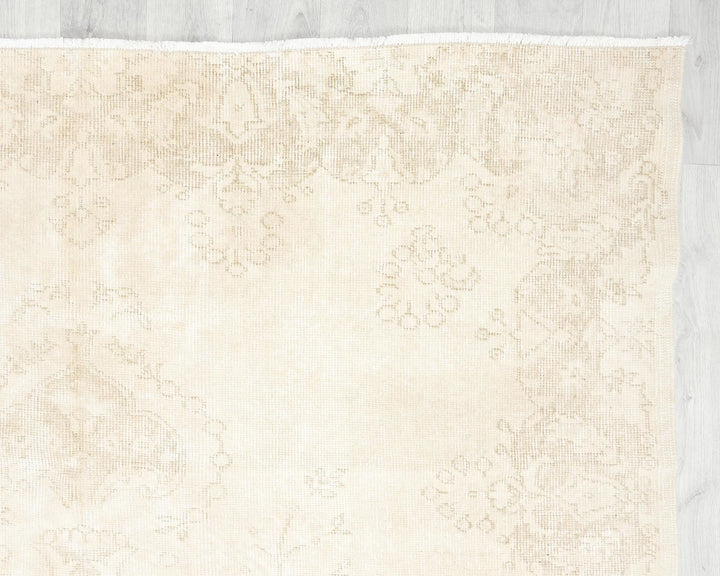 Beige Turkish Oushak Rug 5'10" x 9'4" Hand-Knotted | No. VR66345
