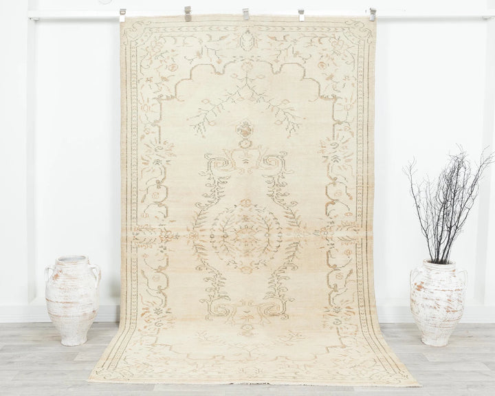 Beige Oushak Rug 5' 7" x 9' 5" | No. VR66470