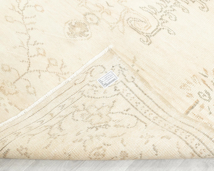 Beige Oushak Rug 5' 7" x 9' 5" | No. VR66470