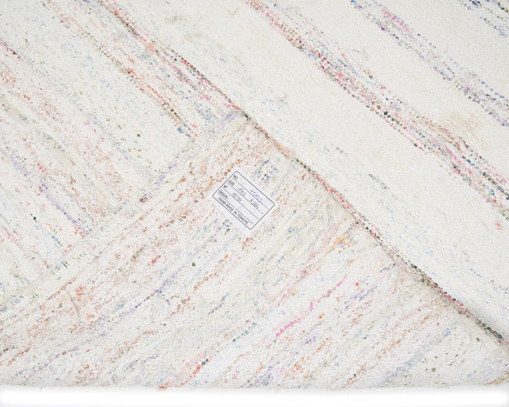 Neutral Kilim Rug 5' 8" x 11' 3" | No. VR66752
