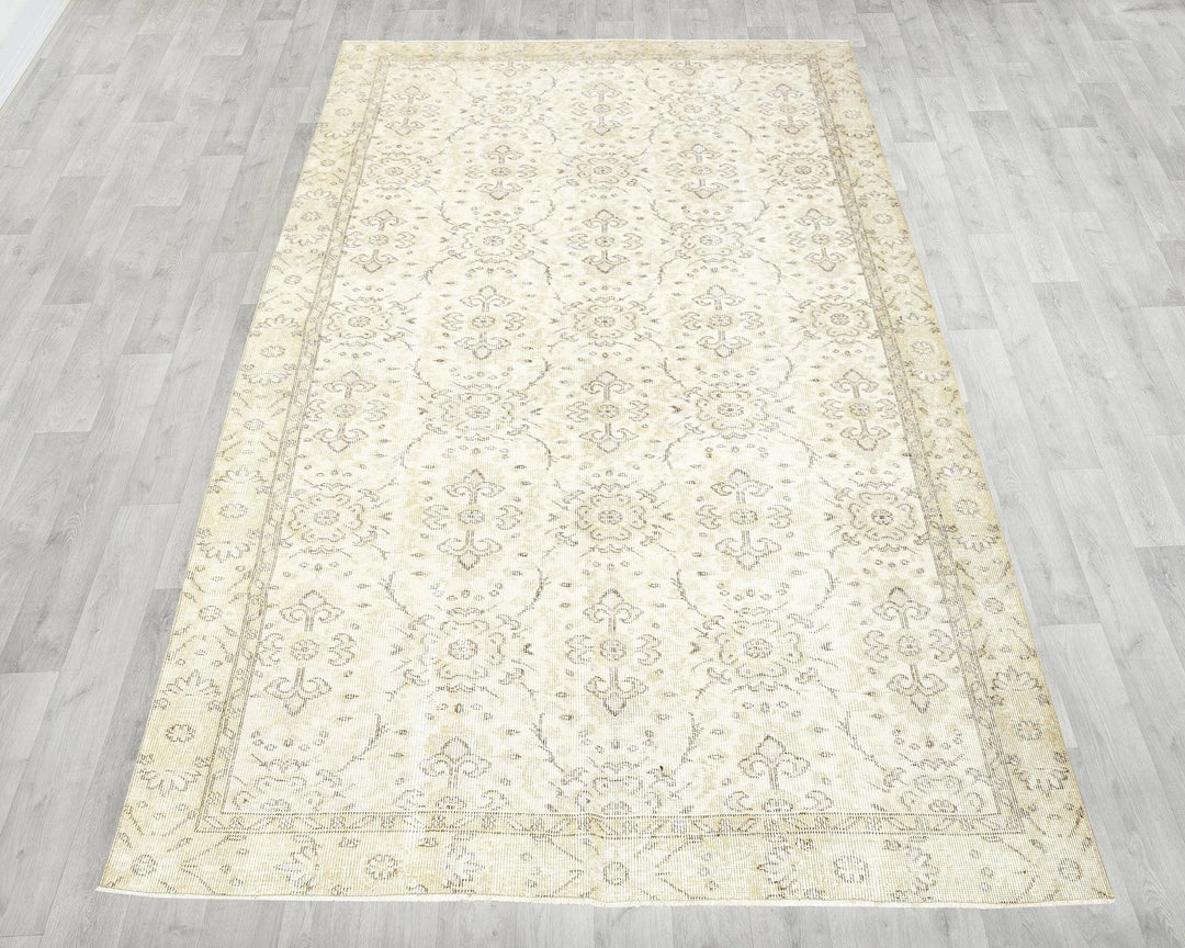 Beige Turkish Oushak Rug 5' 2" x 8' 8" Hand-Knotted | No. VR66783