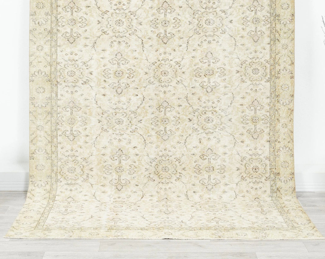 Beige Turkish Oushak Rug 5' 2" x 8' 8" Hand-Knotted | No. VR66783