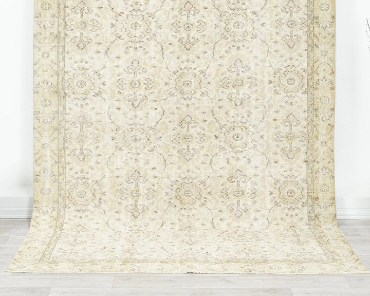 Beige Turkish Oushak Rug 5' 2" x 8' 8" Hand-Knotted | No. VR66783