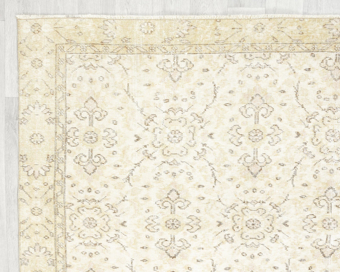 Beige Turkish Oushak Rug 5' 2" x 8' 8" Hand-Knotted | No. VR66783