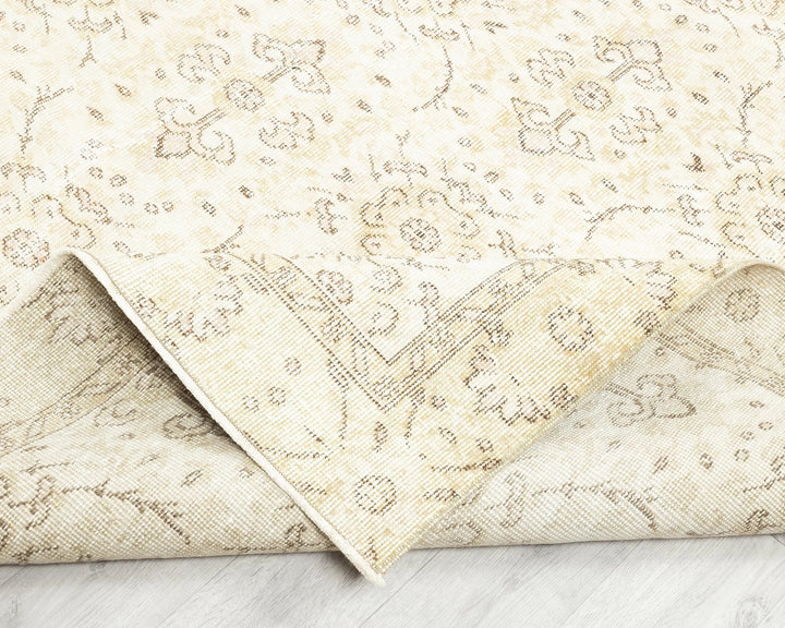 Beige Turkish Oushak Rug 5' 2" x 8' 8" Hand-Knotted | No. VR66783