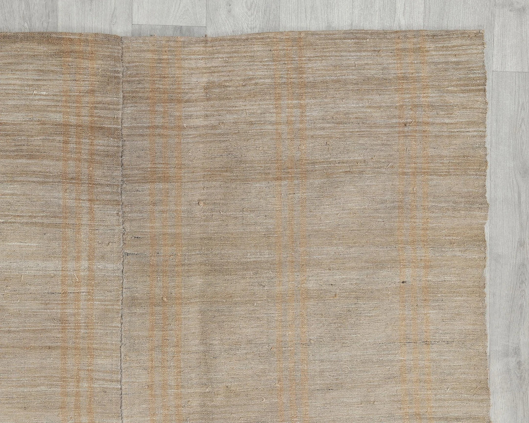 Beige Turkish Kilim Rug 6' x 9' Flat-Weave pattern