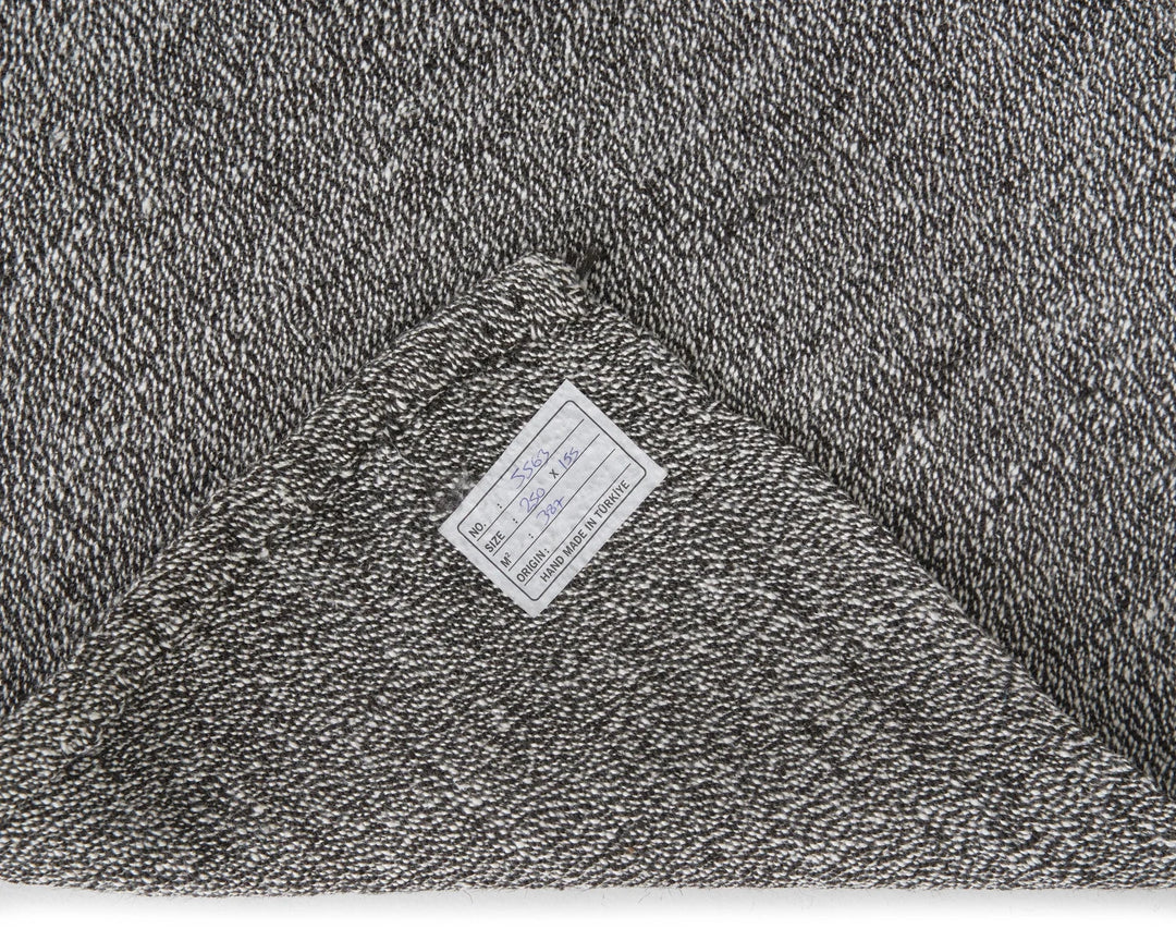 Gray Kilim Rug 5' 1" x 8' 2" | No. VR67678