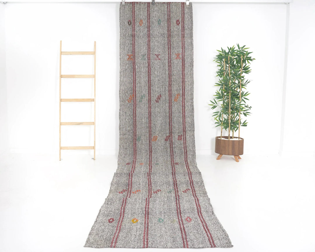 Gray Runner Rug 3' 1" x 17' | No. VR68264